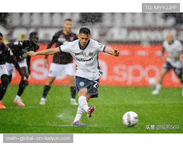 博洛尼亚中场控制力出色，传球成功率保持高水平